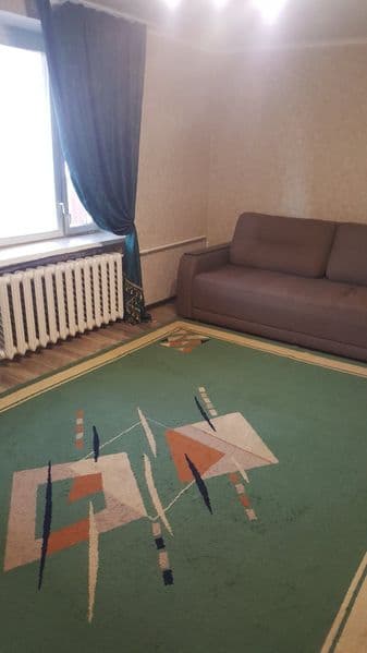 Продається 2 х кімнатна квартира. Центр міста