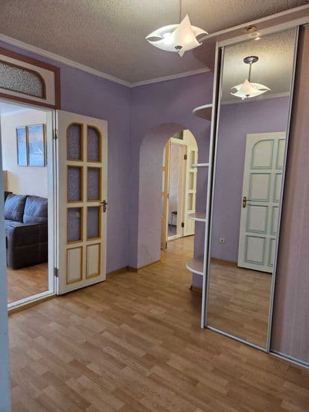 Продам квартиру площею 127 кв.м.  по Сумгаїтській, 17/1.