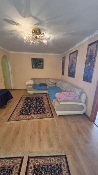 Продам 2-х кімнатну квартиру з індивідуальним опаленням біля Новинки