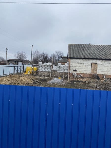Земельна ділянка з недобудовою
