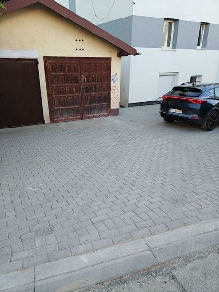 Garaż murowany, przy ul Gdańskiej 12, obok kasyna