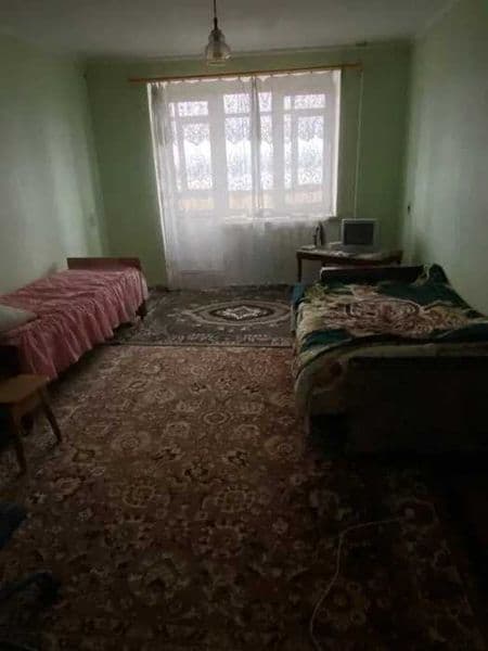 Продам 4-кімнатну кв, автономка, власник.
