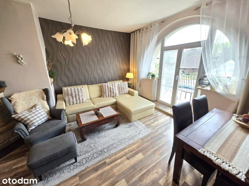 1/2 domu z ogrodem z widokiem na góry, lokal mieszkalny
