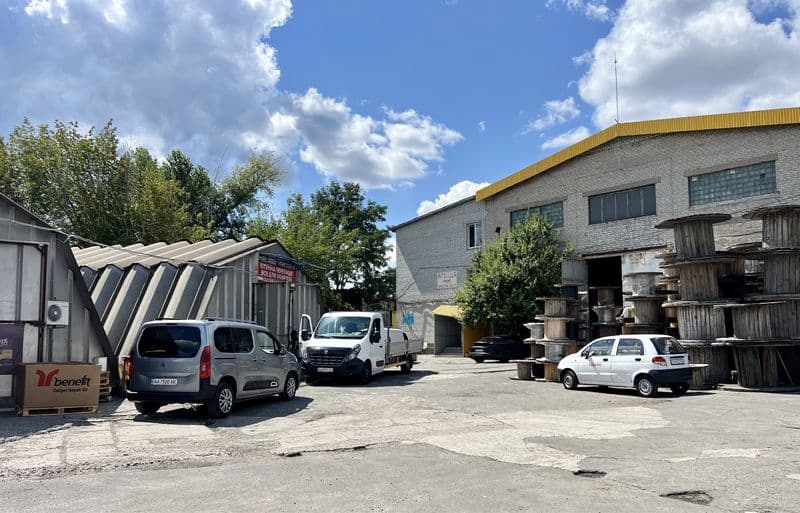 3200 м² будівель + 0,83 га землі — готова база для виробництва та логістики