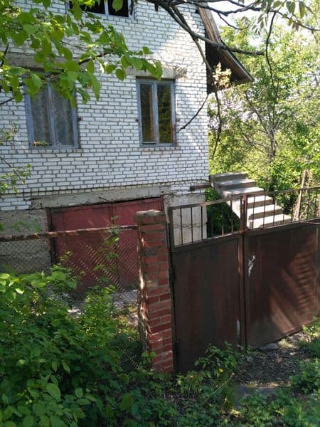 Цегляний дачний будинок район Горяни