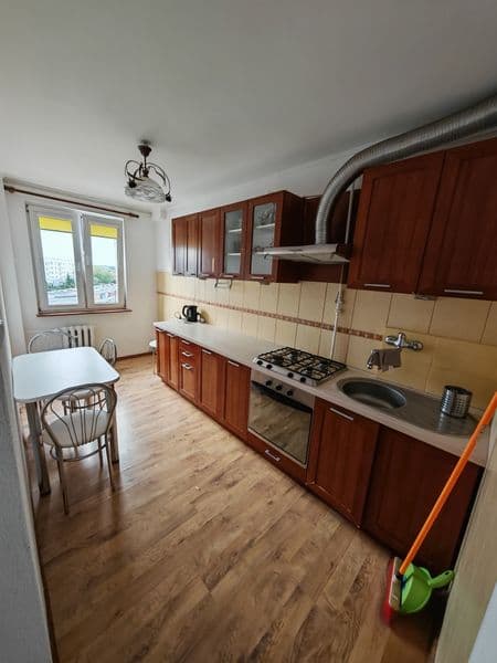 sprzedam mieszkanie 44 m2– 2 pokoje, duży balkon, ul. Poniatowksiego