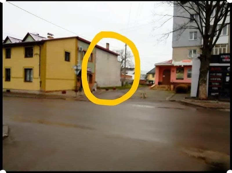 Будинок Сокаль (0985703612 власник)Продам частину будинку в самому цен