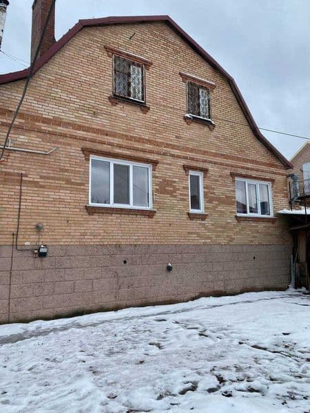 Артема.Власний 2-поверхового будинок.Підвал, гараж. Біля 13 школи