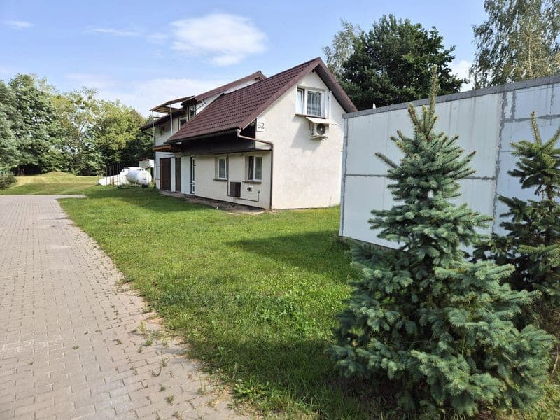 Dom z dużą działką inwestycyjną