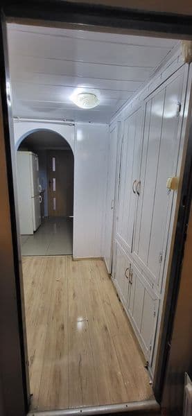 Wynajmę mieszkanie 3 pokojowe. Kuchnia, 2 łazienki! II piętro, parking gratis!