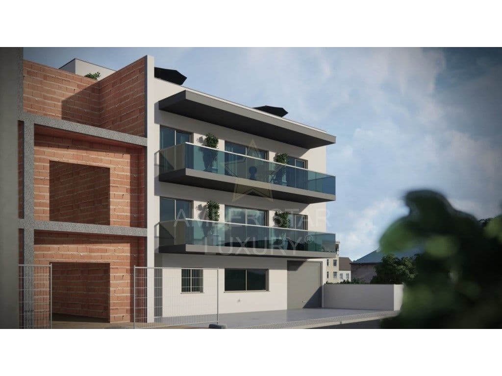 Apartamento T2 com Varanda em Quarteira | 2 km do Mar