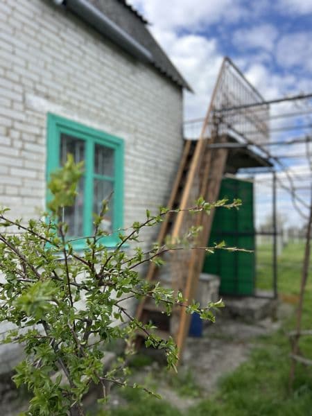 Цегляна дача недалеко міста 6 соток