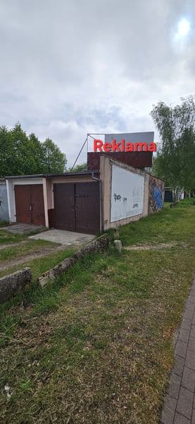 Garaz  , super lokalizacja, zarabiajacy