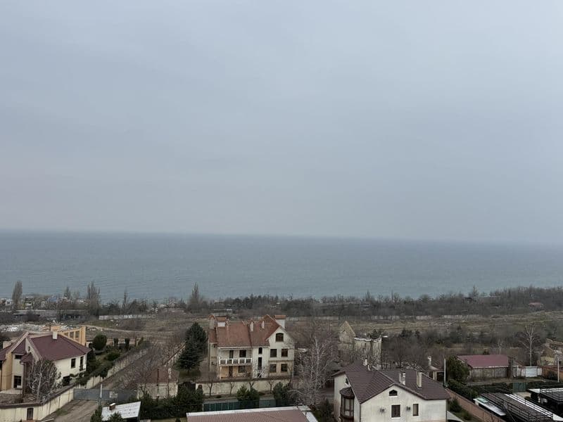 Продається 3-кімнатна квартира з прямим видом на море. (297-628