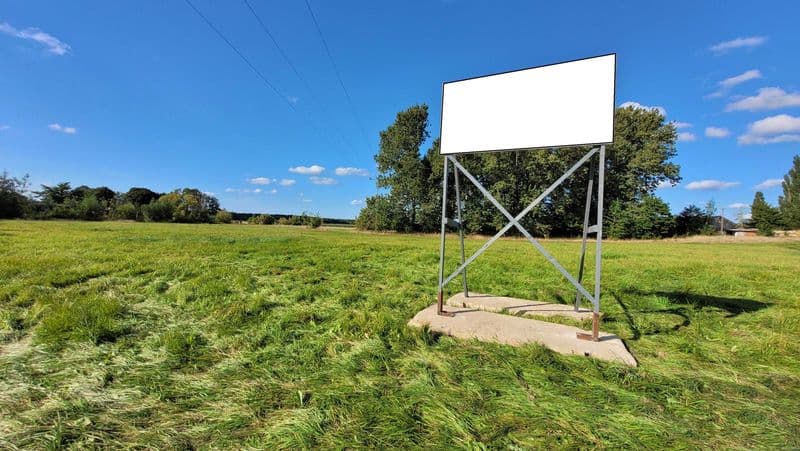 Uzbrojone działki budowlane z BEZTERMINOWYMI WZ.  SŁAWNO ul. Morska