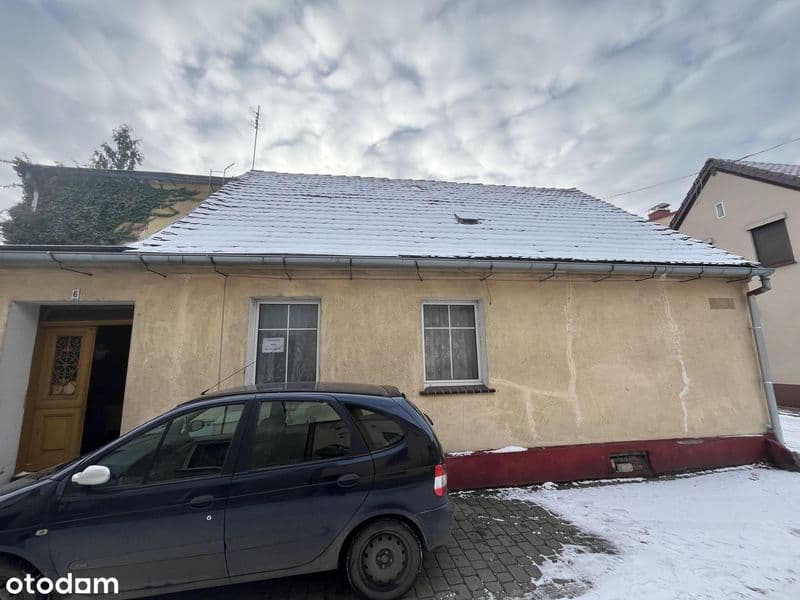 Sprzedam dom w Górze w centrum  102m2 w starym budownictwie