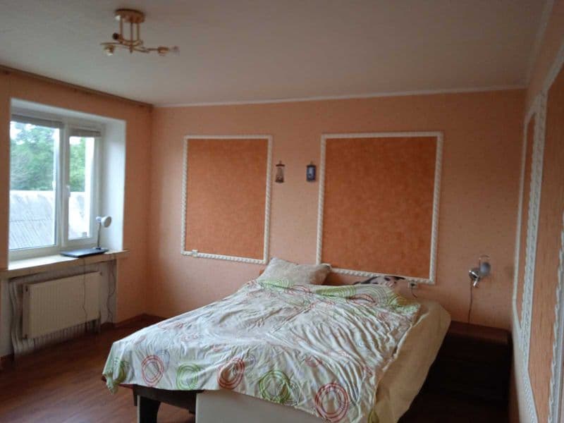 Продається 2-кімнатна квартира з ділянкою, гаражем та господарськими будівлями (м. Гайсин)