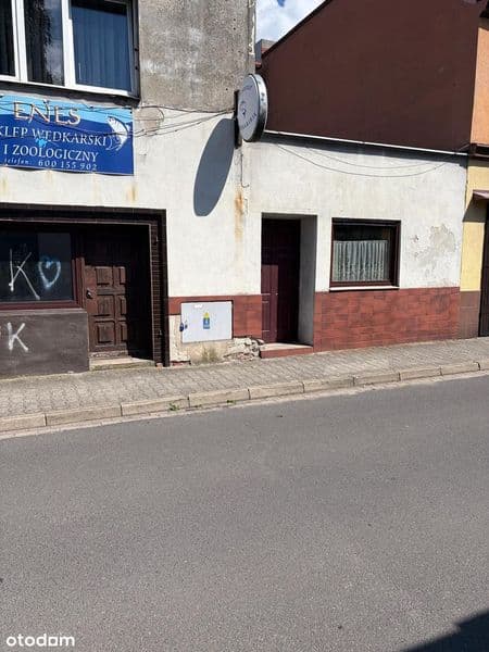 Lokal na parterze w kamienicy – do kapitalnego remontu