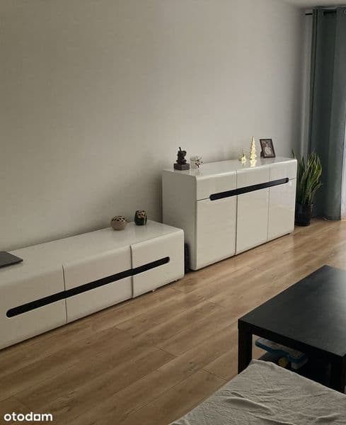 Sprzedam ładne mieszkanie po remoncie, niski blok 1 piętro balkon