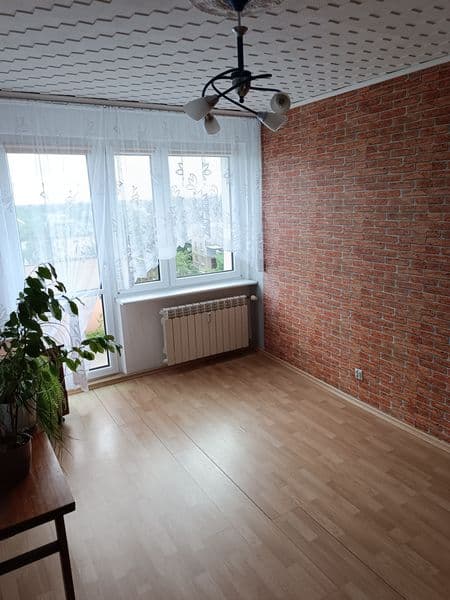 Mieszkanie 3 pokoje, kuchnia, WC, łazienka, balkon, piwnica 53m
