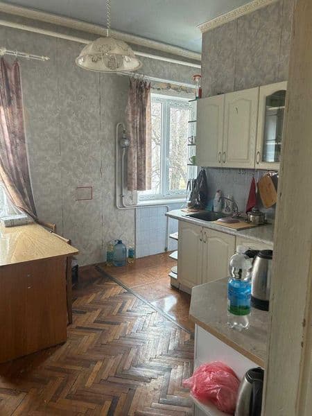 Продам 3х кімнатну квартиру м. Чугуїв.  800000 грн