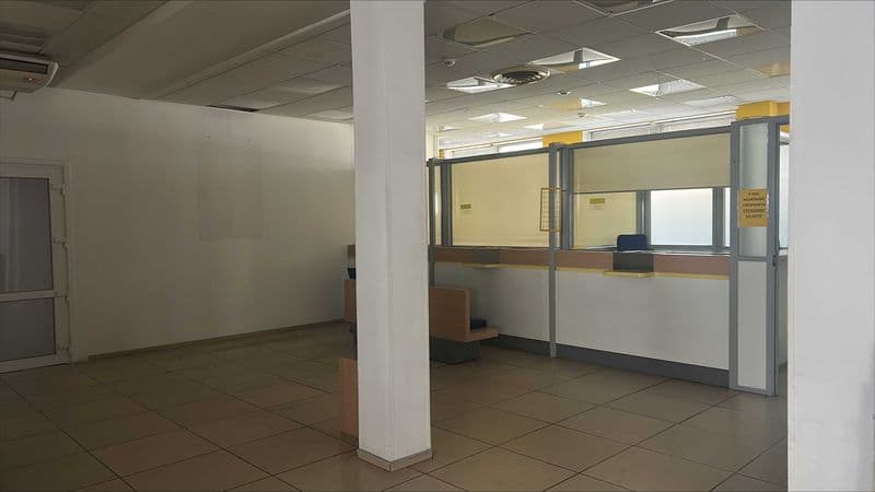 Нежитлова будівля 1640 м² на вул. Словʼянська, 7-А