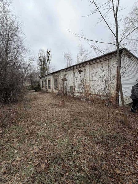 Нежитлова одноповерхова будівля площею 121.9 кв.м у м.Самар, площа Героїв, 13