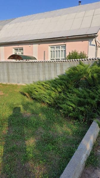 Продаю будинок з ділянкою землі