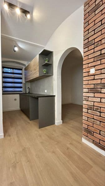 Sprzedam uroczą kawalerkę z ogrodkiem po remoncie, centrum Dzierżoniów