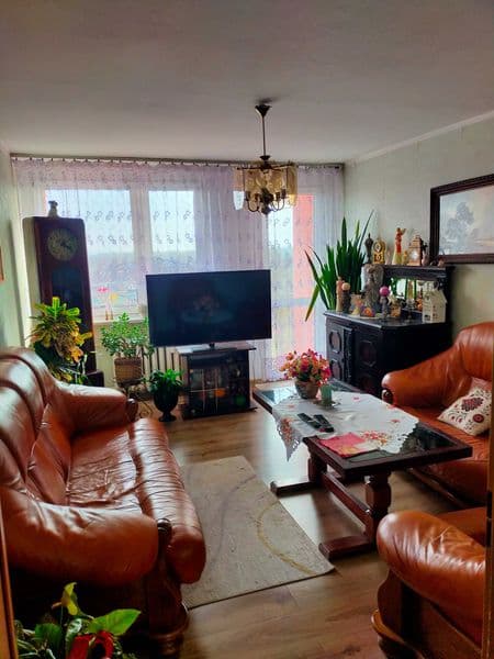 Mieszkanie M4, trzy pokoje, kuchnia. 400.000 zł do negocjacji