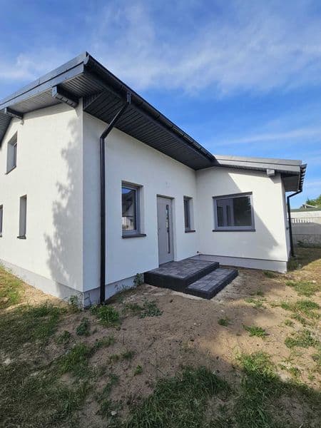 Dom wolnostojący ul.Wrzosowa Tomaszów Maz