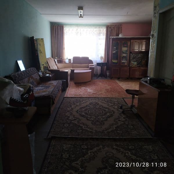 Квартира трикімнатна