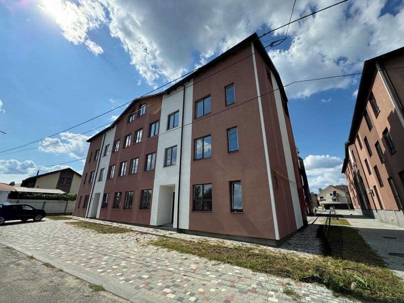 Простора дворівнева квартира 100 кв. м. беля озера, Гостомель. Ваучер! Сертифікат!