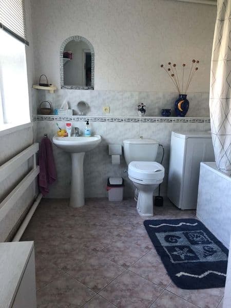 Продаєтья будинок  в с.Юрківка з усіма меблями та технікою