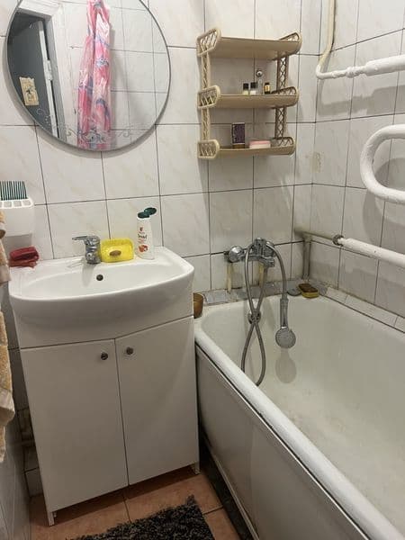 Продам 3х кімн квартиру  РАКОВКА  ( 2 поверх)