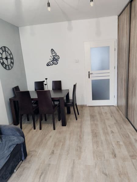 Sprzedam mieszkanie w centrum miasta parter 62.85 ma 3 pokoje