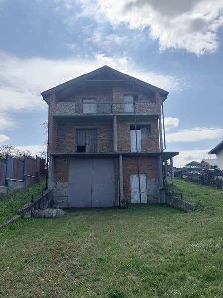 Продаж недобудованого будинку