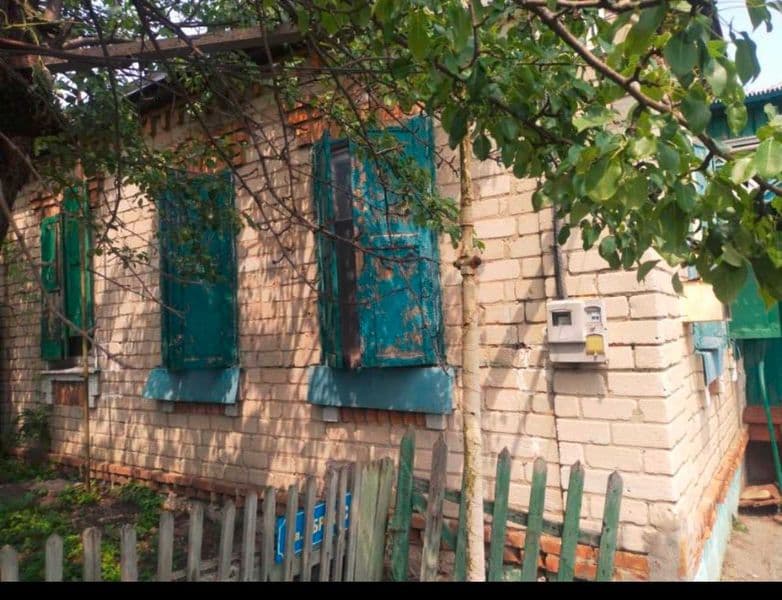 Продам будинок в Дергачах в районі центру