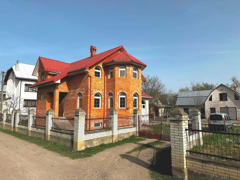 Продам власний будинок 0664337831