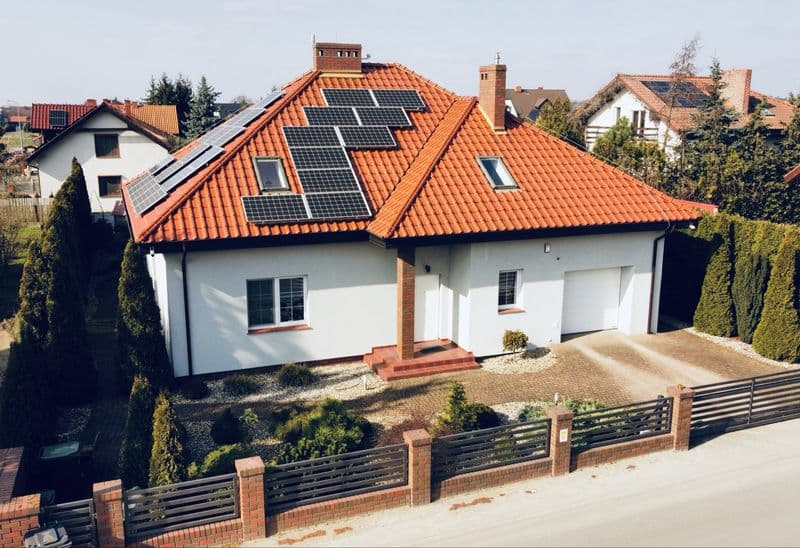Dom 230m2 Jarocin garaż biura fotowoltaika działka 800m2