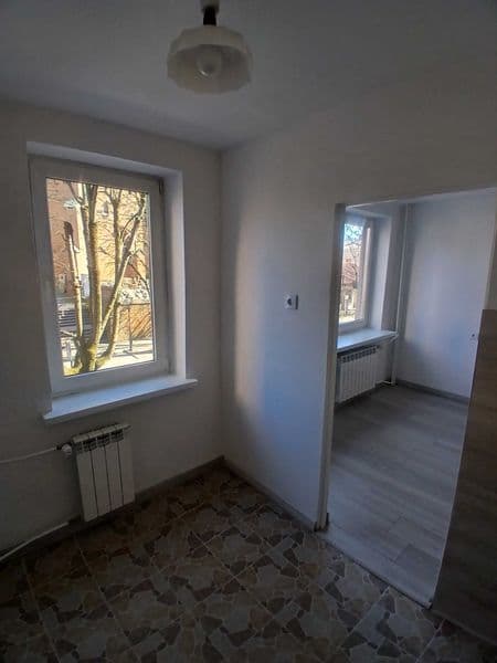 Kawalerka, ścisłe centrum miasta, blisko sklepów, rynku, po remoncie