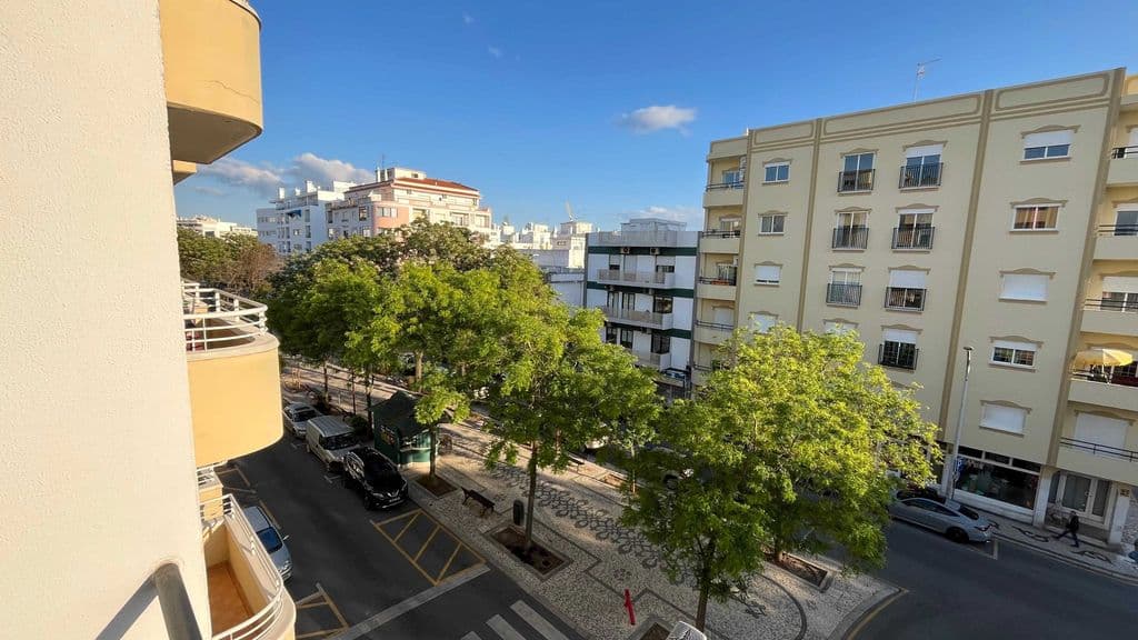 T3 na Avenida de Loulé, 130m2, 3º andar com estacionamento em garagem