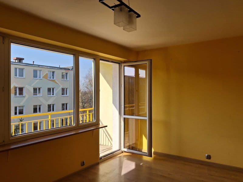 Przestronne 2 pokojowe mieszkanie na oś. Widok