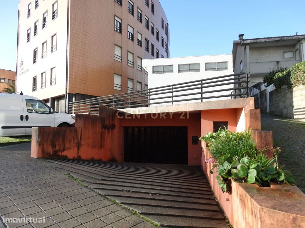 Lugar de garagem Interior 20 m2 Lordelo do Ouro -Porto