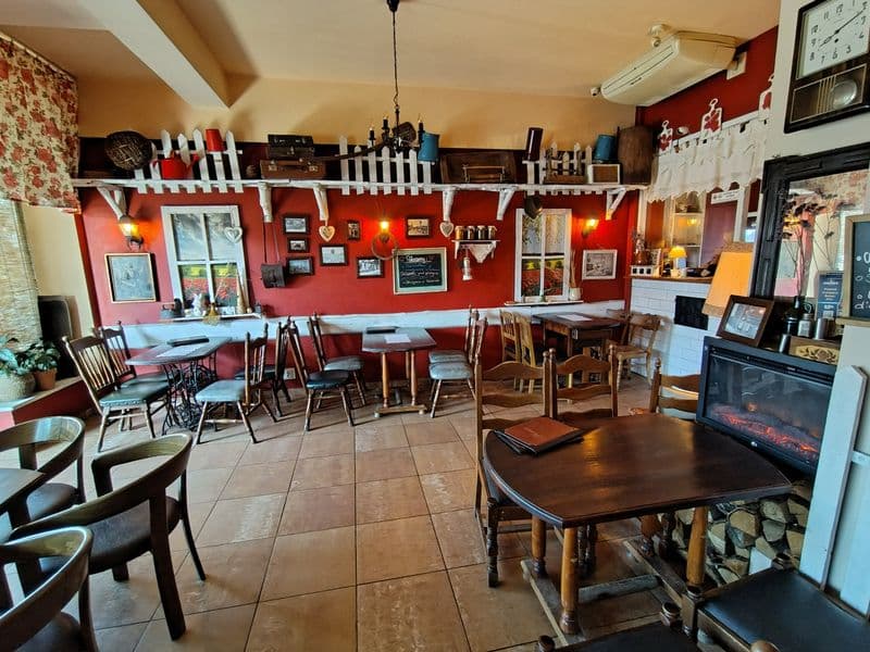 Odstąpię/ sprzedam bezpośrednio  pracujący lokal gastronomiczny