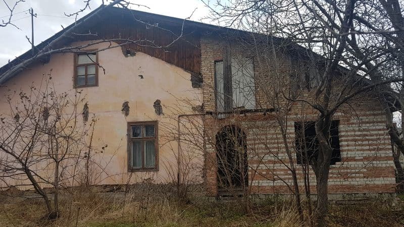 Половина будинку в центральній частині Борислава