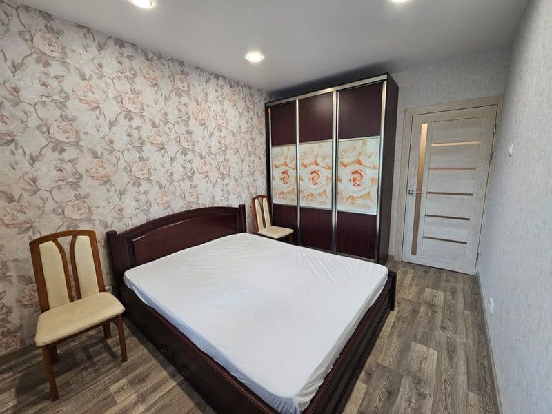 Продам 3-кімнатну квартиру на Північній Салтівці,вул Н. Ужвій, 64.(Сертифікат, Є відновлення)