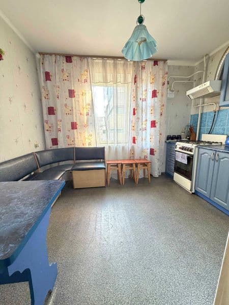 Продаж великої 4-кімнатної квартири по вул.Миру.