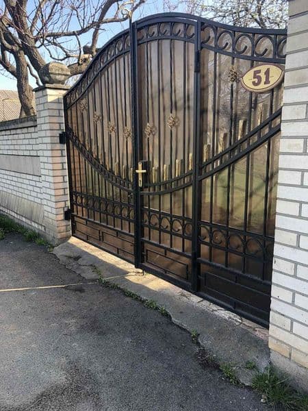 Продам будинок у центрі
