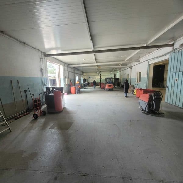 OBIEKT OGRZEWANY, HANDEL, USŁUGI,PRODUKCYJNA na  4000 m² hala+ biura + plac ,Zielonka, S8